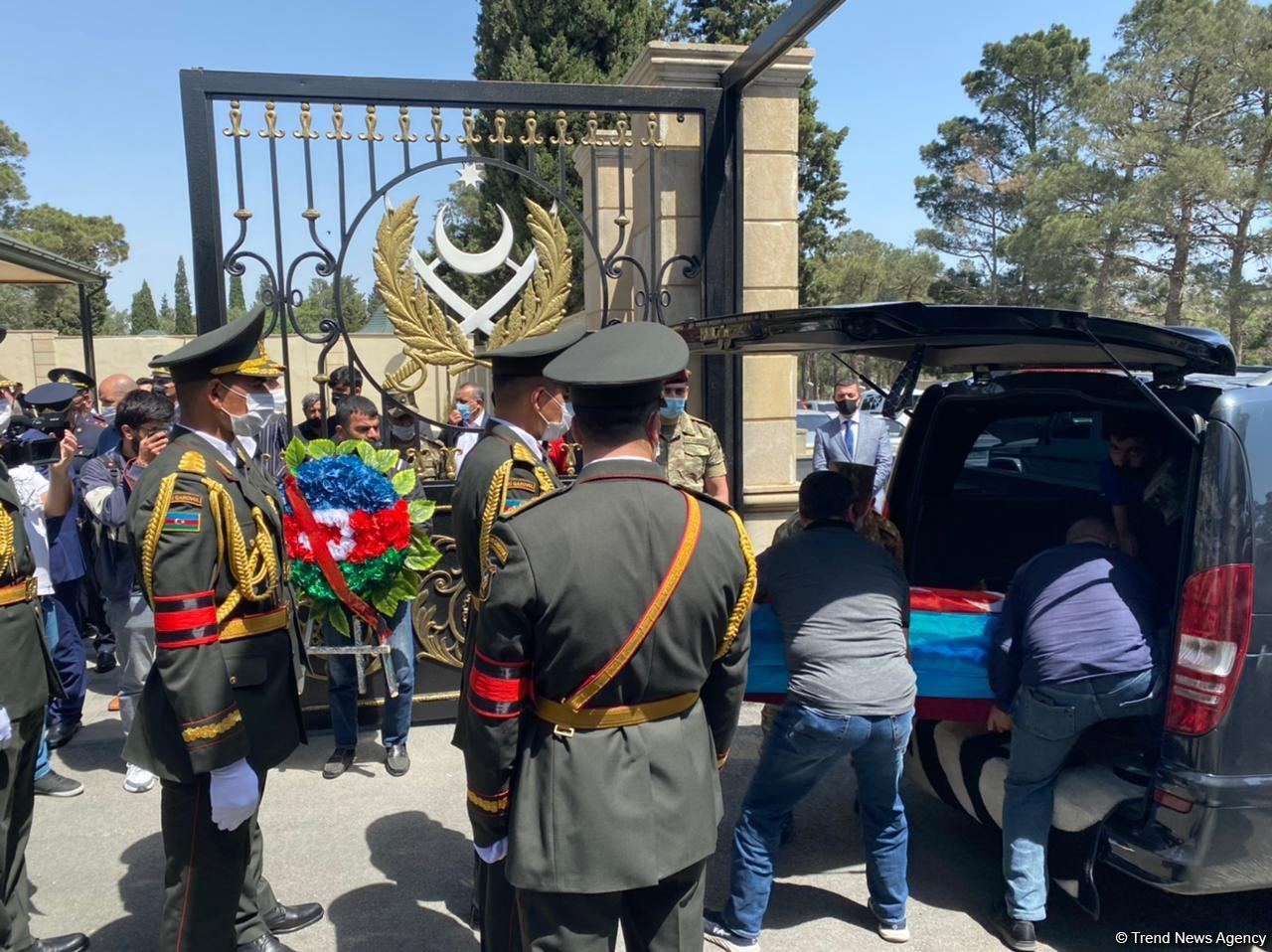 Ötən gün nəşi tapılan şəhid Təbriz İbrahimov dəfn olunub (FOTO/VİDEO)