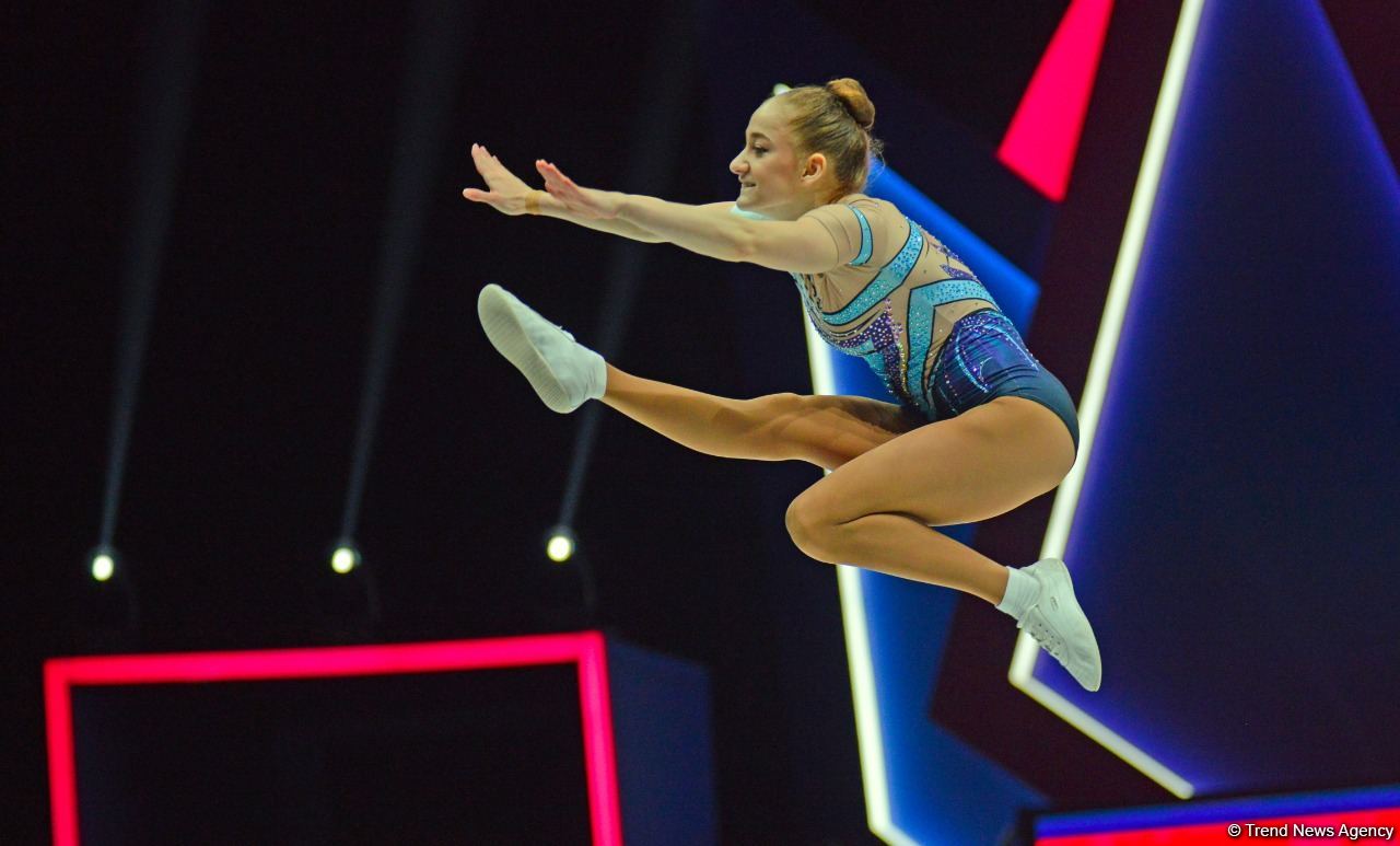 Aerobika gimnastikası üzrə Dünya Yaş Qrupları Yarışlarının birinci günündən maraqlı anlar (FOTO)