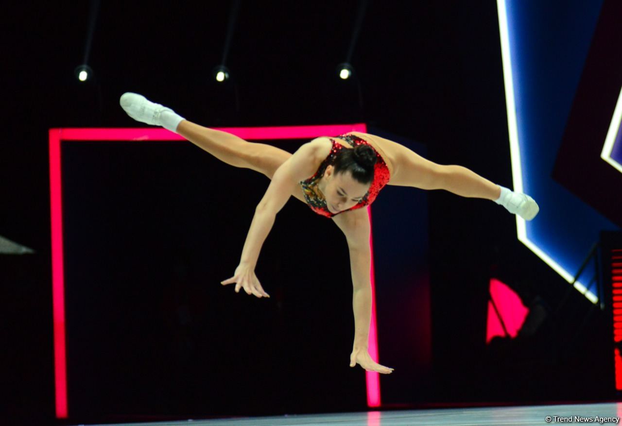 Aerobika gimnastikası üzrə Dünya Yaş Qrupları Yarışlarının birinci günündən maraqlı anlar (FOTO)