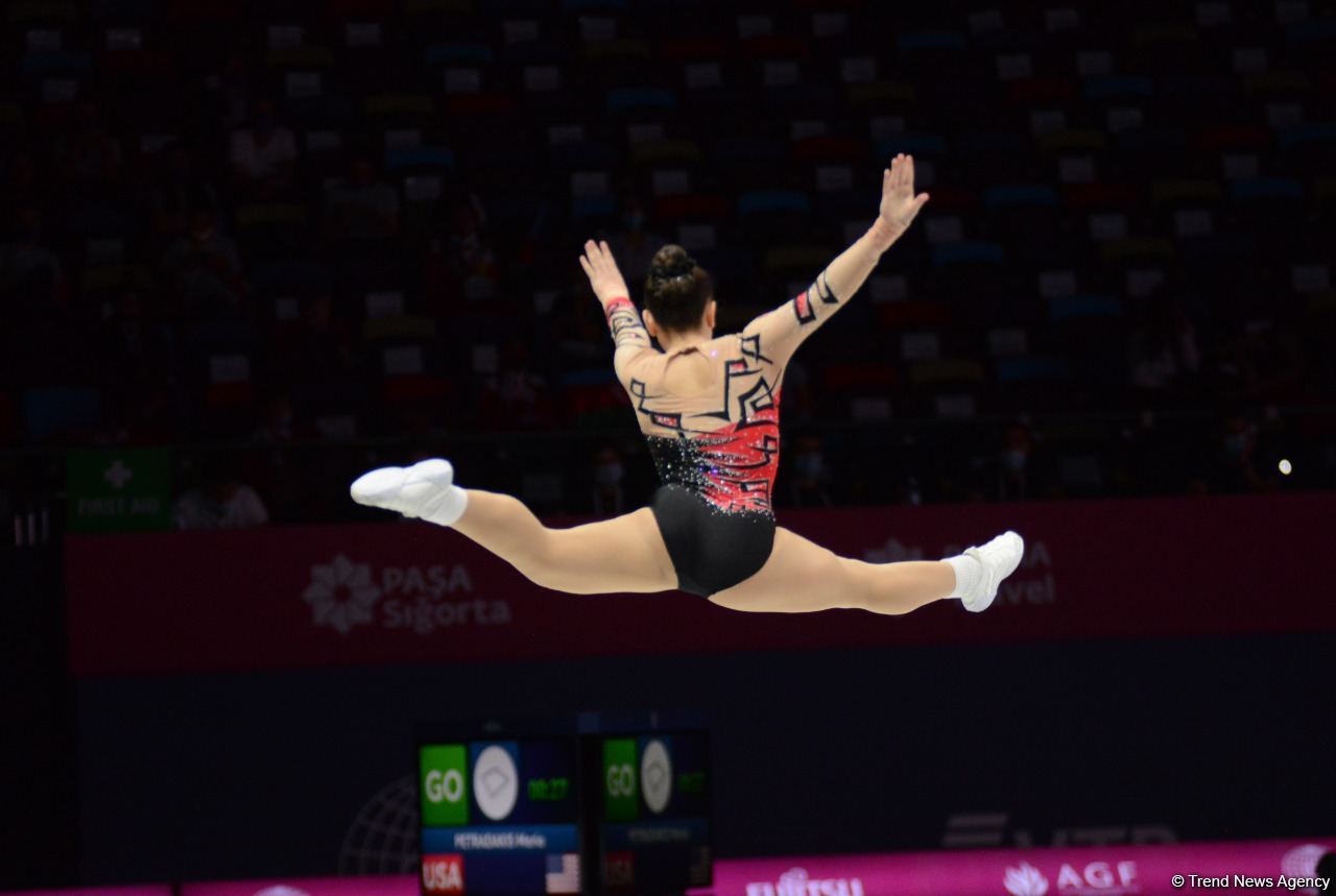 Aerobika gimnastikası üzrə Dünya Yaş Qrupları Yarışlarının birinci günündən maraqlı anlar (FOTO)