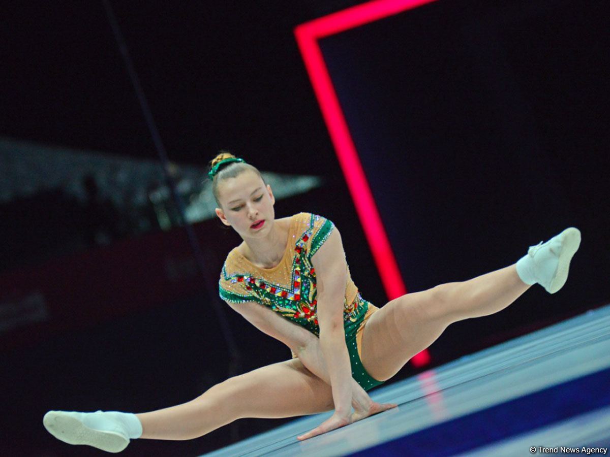 Aerobika gimnastikası üzrə Dünya Yaş Qrupları Yarışlarının birinci günündən maraqlı anlar (FOTO)