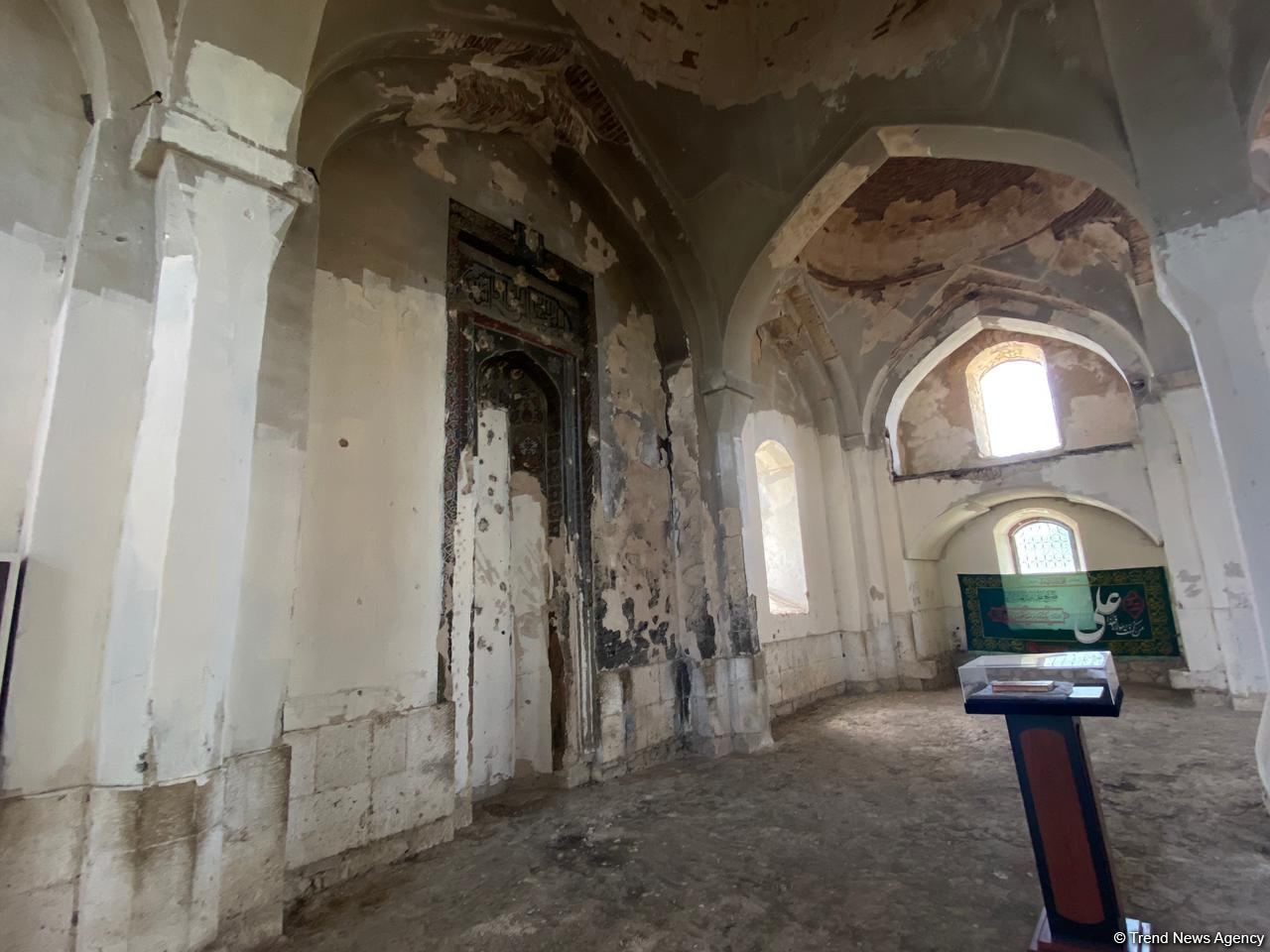ABŞ-ın “Xəzər Siyasət Mərkəzi”nin nümayəndə heyəti Ağdamda erməni vandalizminə şahidlik edib (FOTO/VİDEO)