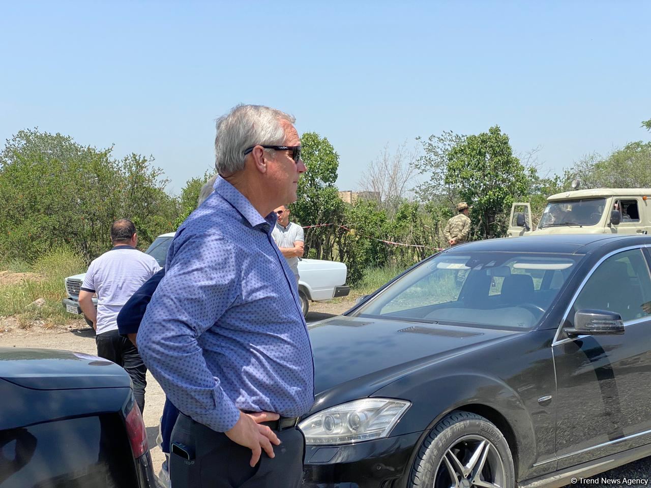 ABŞ-ın “Xəzər Siyasət Mərkəzi”nin nümayəndə heyəti Ağdamda erməni vandalizminə şahidlik edib (FOTO/VİDEO)