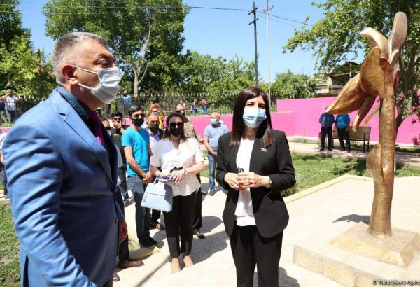 Xaçmazda inşa olunan "Qələbə" parkında “Xarıbülbül” abidəsi qoyulub (FOTO)