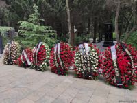 Xalq rəssamı Tahir Salahov dəfn olunub (FOTO/VİDEO)