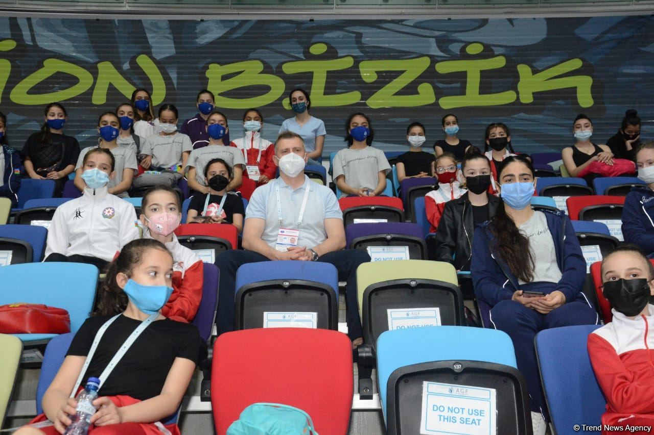 Bakıda gimnastların dünya və Avropa çempionu Vladislav Osknerlə görüşü keçirilib (FOTO)