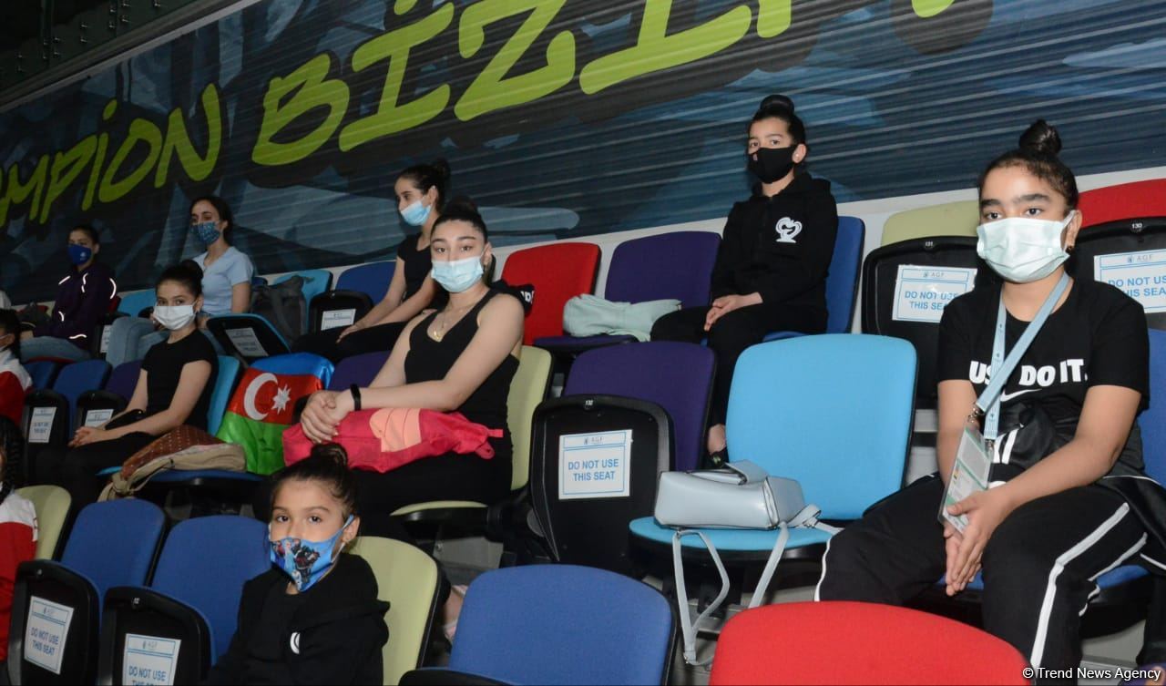 Bakıda gimnastların dünya və Avropa çempionu Vladislav Osknerlə görüşü keçirilib (FOTO)