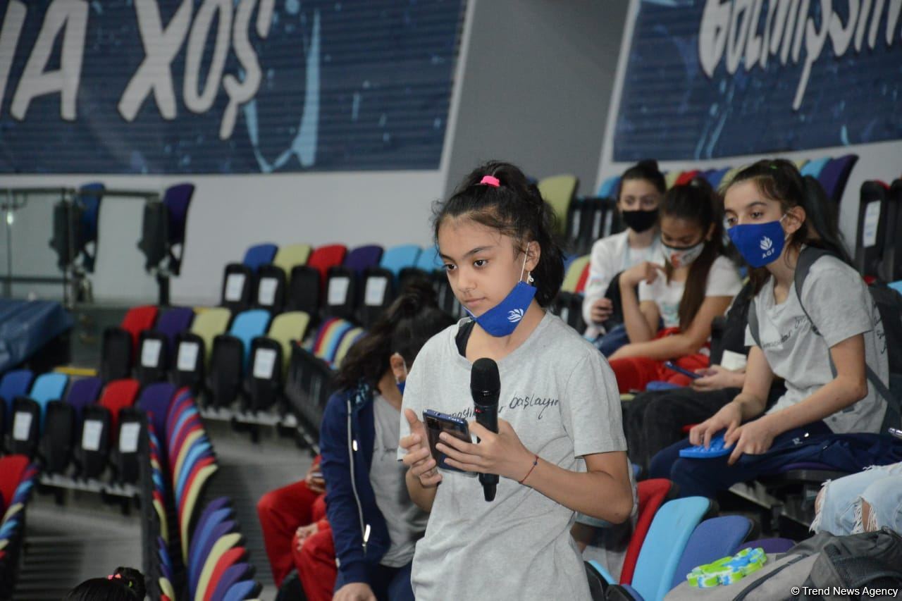 Bakıda gimnastların dünya və Avropa çempionu Vladislav Osknerlə görüşü keçirilib (FOTO)