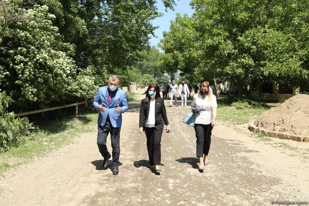 Xaçmazda inşa olunan "Qələbə" parkında “Xarıbülbül” abidəsi qoyulub (FOTO)