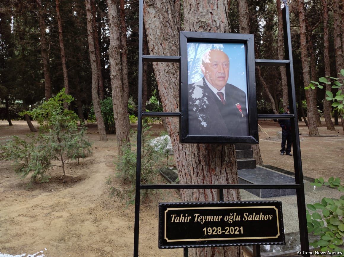 Xalq rəssamı Tahir Salahov dəfn olunub (FOTO/VİDEO)