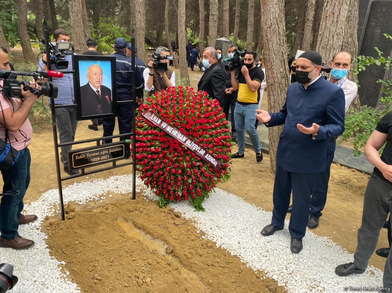 Xalq rəssamı Tahir Salahov dəfn olunub (FOTO/VİDEO)