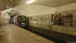 Bakı metrosunda ilk dəfə bir stansiyanın hər iki yolu dəmir-beton bloklar üzərində qurulub (FOTO)