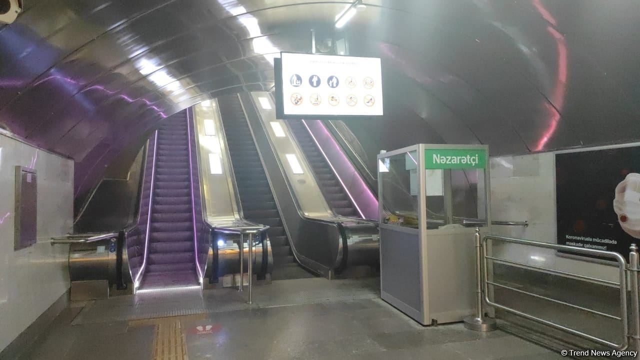 Bakı metrosunda ilk dəfə bir stansiyanın hər iki yolu dəmir-beton bloklar üzərində qurulub (FOTO)