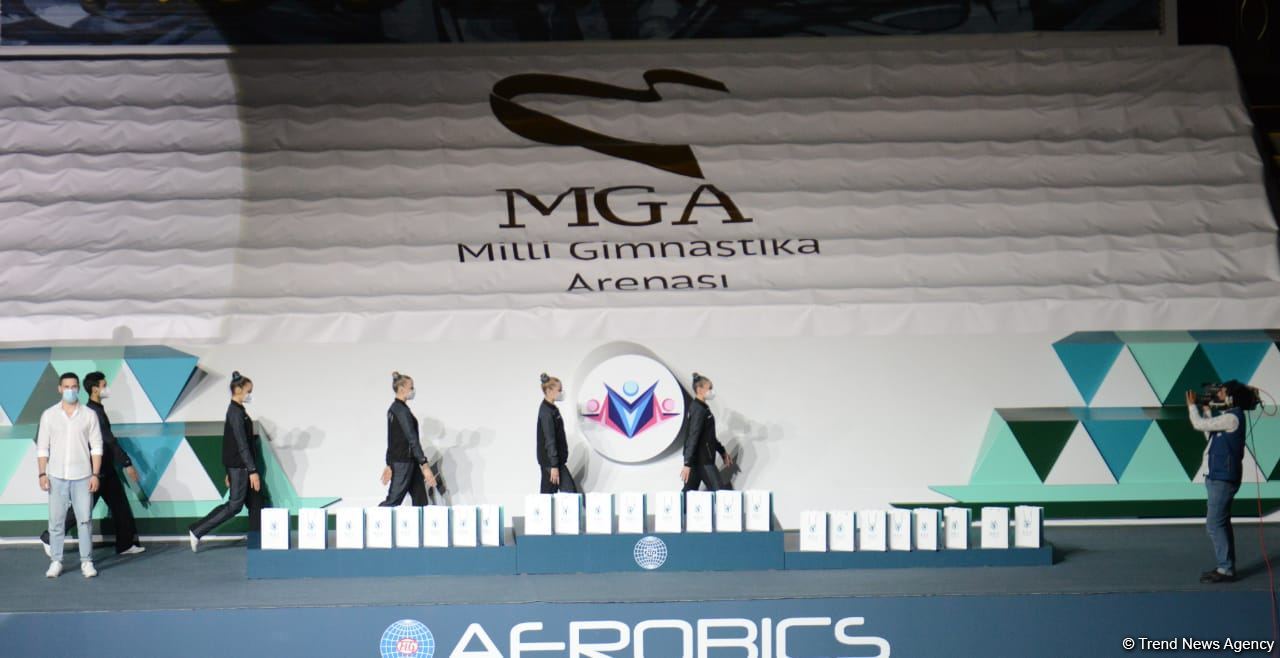 Bakıda aerobika gimnastikası üzrə dünya çempionatında aerostep proqramında qaliblər mükafatandırılıb (FOTO)