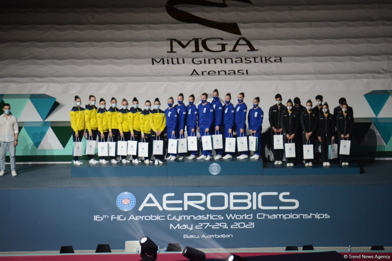 Bakıda aerobika gimnastikası üzrə dünya çempionatında aerostep proqramında qaliblər mükafatandırılıb (FOTO)