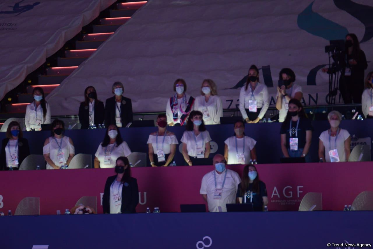 Aerobika gimnastikası üzrə dünya çempionatında qarışıq cütlüklər və kişilər arasında qaliblər mükafatlandırılıb (FOTO)