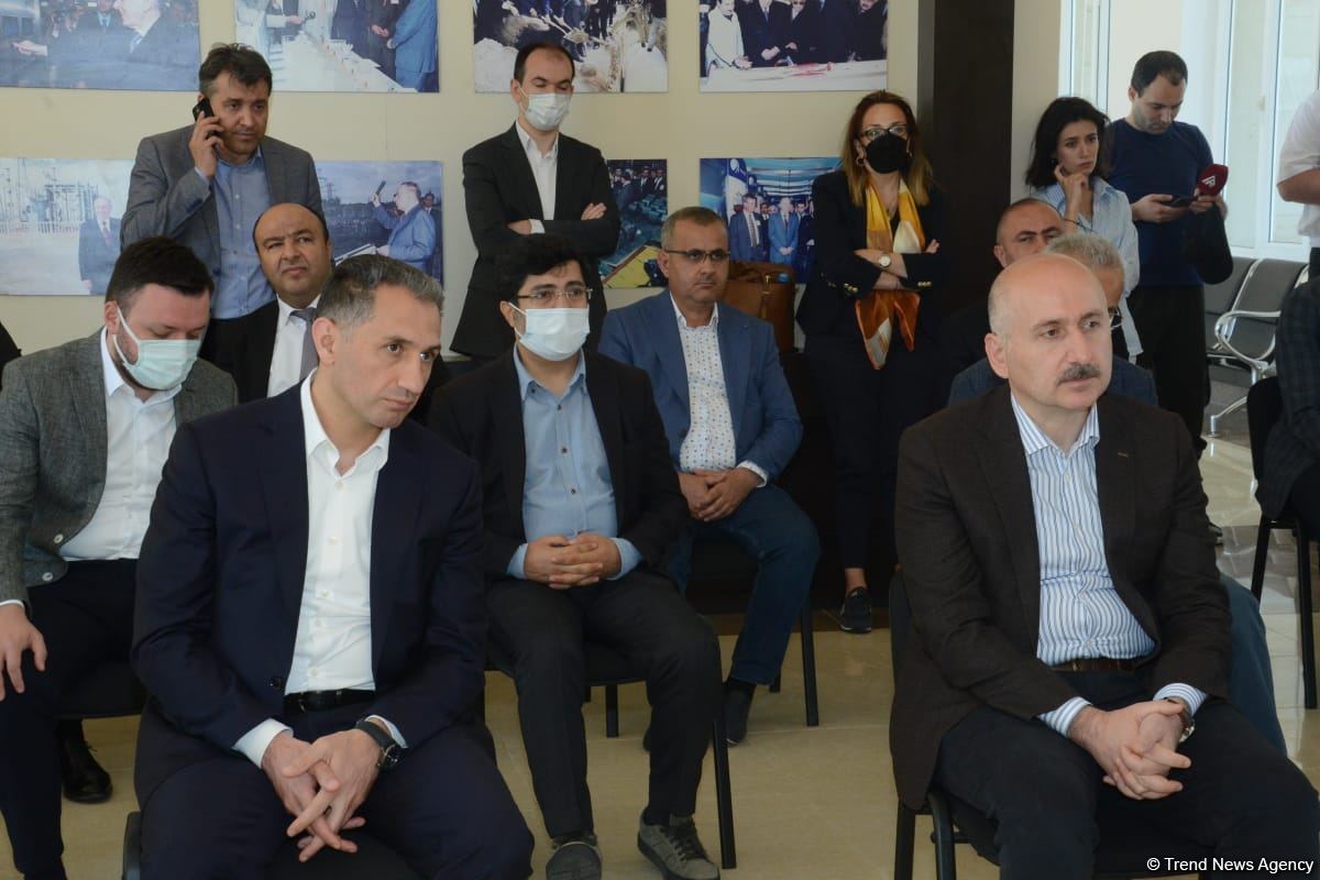Azərbaycan və Türkiyə nəqliyyat nazirləri Əhmədbəyli-Horadiz-Mincivan-Ağbənd avtomobil yolu layihəsi ilə tanış olub (FOTO)