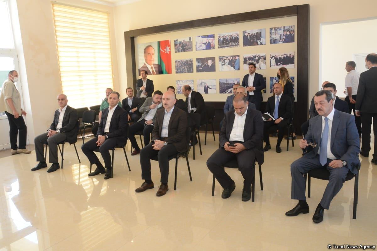Azərbaycan və Türkiyə nəqliyyat nazirləri Əhmədbəyli-Horadiz-Mincivan-Ağbənd avtomobil yolu layihəsi ilə tanış olub (FOTO)
