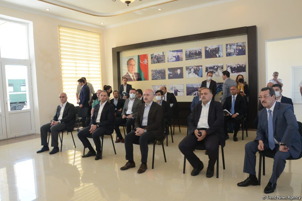Azərbaycan və Türkiyə nəqliyyat nazirləri Əhmədbəyli-Horadiz-Mincivan-Ağbənd avtomobil yolu layihəsi ilə tanış olub (FOTO)