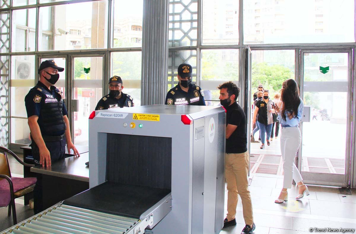 Metropolitendə koronavirusla mübarizə tədbirləri gücləndirilib