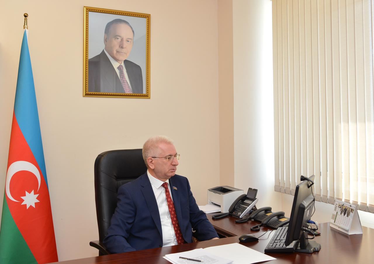 “Ali təhsil haqqında” qanun layihəsi yeni redaktədə müzakirəyə çıxarılacaq (FOTO)