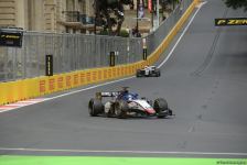 Bakı şəhər halqasında Formula 2 üzrə sərbəst yürüşlərə start verilib (FOTO)