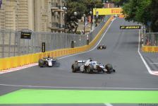 Bakı şəhər halqasında Formula 2 üzrə sərbəst yürüşlərə start verilib (FOTO)