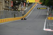 Bakı şəhər halqasında Formula 2 üzrə sərbəst yürüşlərə start verilib (FOTO)