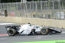 Bakı şəhər halqasında Formula 2 üzrə sərbəst yürüşlərə start verilib (FOTO)