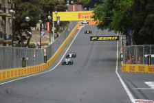 Bakı şəhər halqasında Formula 2 üzrə sərbəst yürüşlərə start verilib (FOTO)