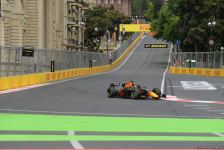 Bakı şəhər halqasında Formula 2 üzrə sərbəst yürüşlərə start verilib (FOTO)