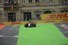 Bakı şəhər halqasında Formula 2 üzrə sərbəst yürüşlərə start verilib (FOTO)