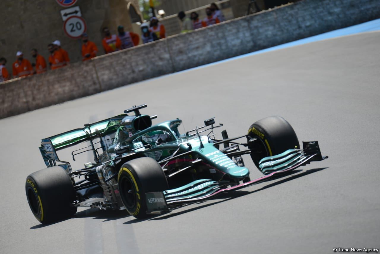 Bakıda F1 sərbəst yürüşünə start verilib (FOTO)