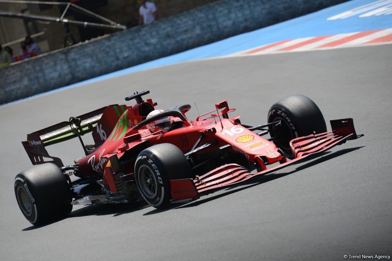 Bakıda F1 sərbəst yürüşünə start verilib (FOTO)