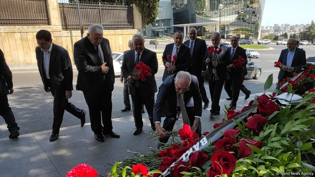 Kəlbəcərdə minaya düşərək həlak olan jurnalistlərin xatirəsi yad olunur (FOTO/VİDEO)