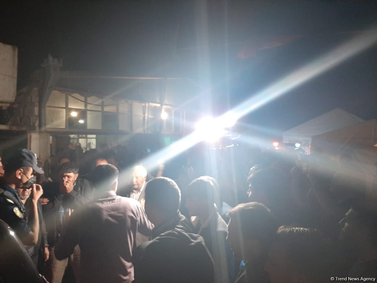 Kəlbəcərdə minaya düşən jurnalistlərin cənazəsi Bakıya gətirildi (FOTO)