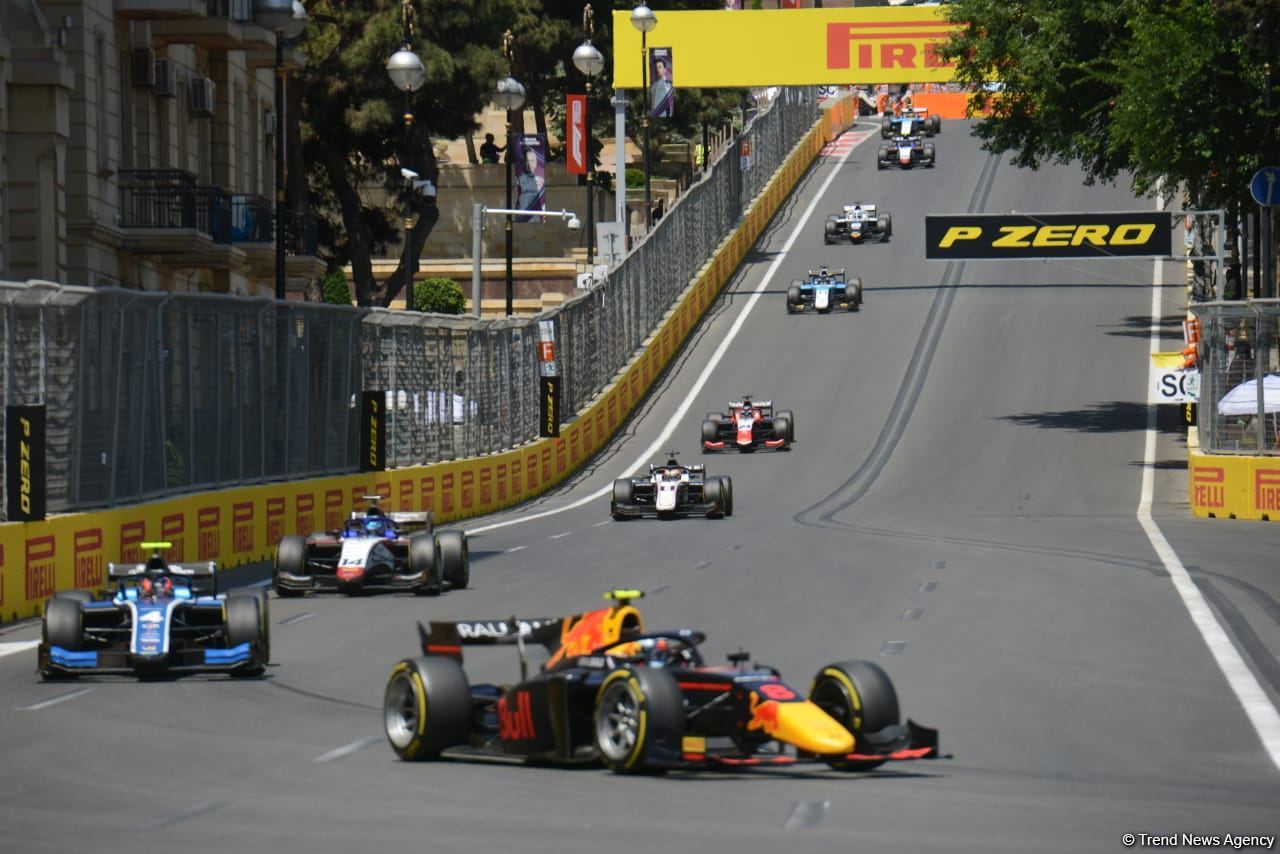 F2 sprint yarışına start verilib (FOTO)