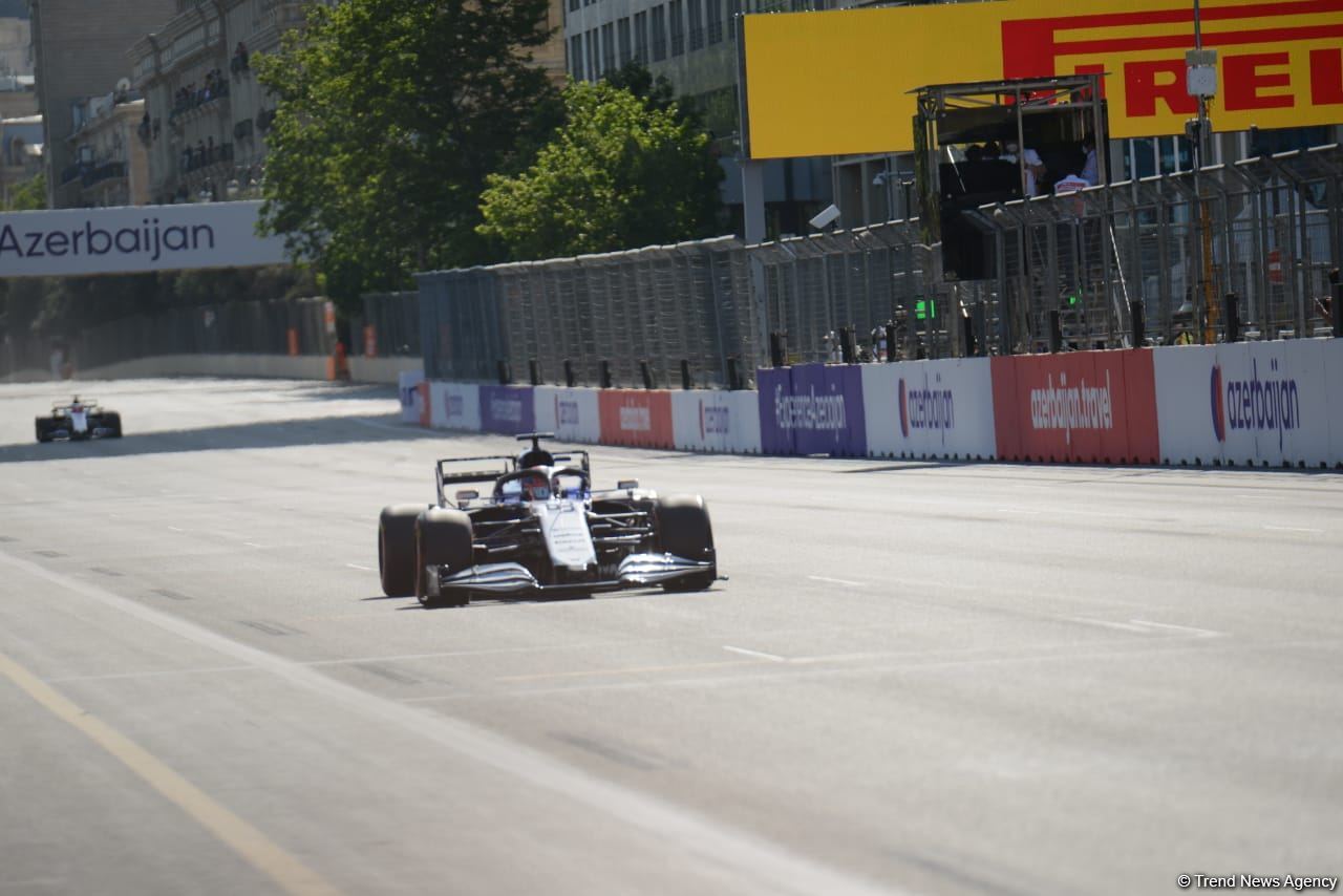 F1 sıralama turuna start verildi (FOTO)