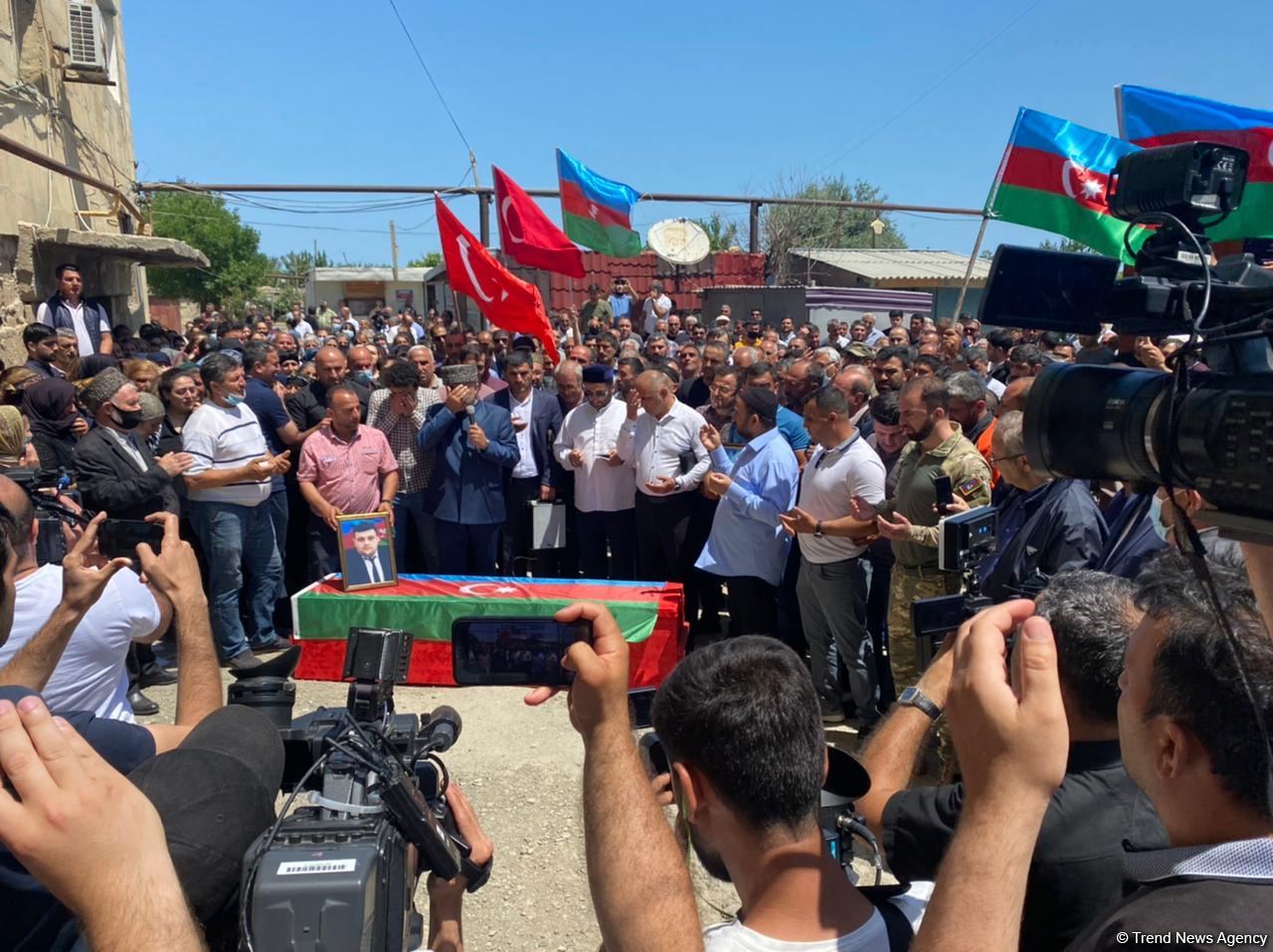 Sirac Abışovla vida mərasimi (FOTO)