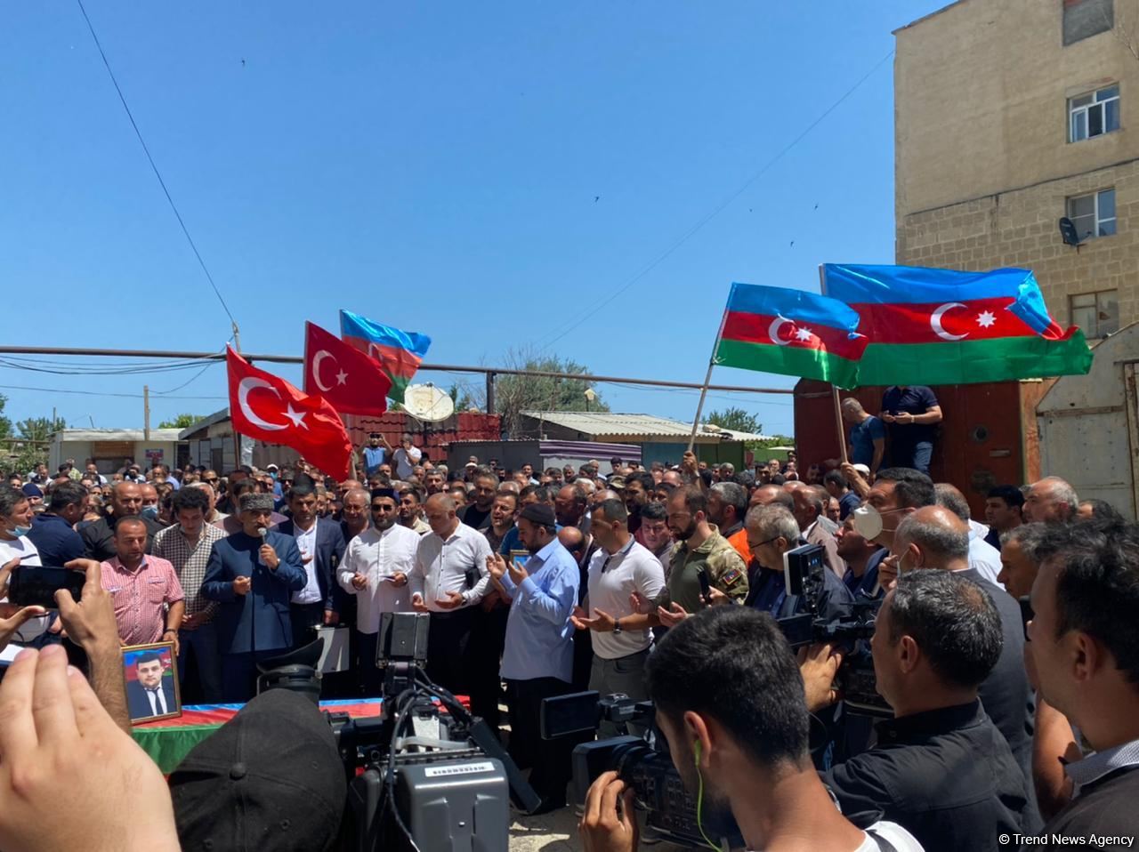 Sirac Abışovla vida mərasimi (FOTO)
