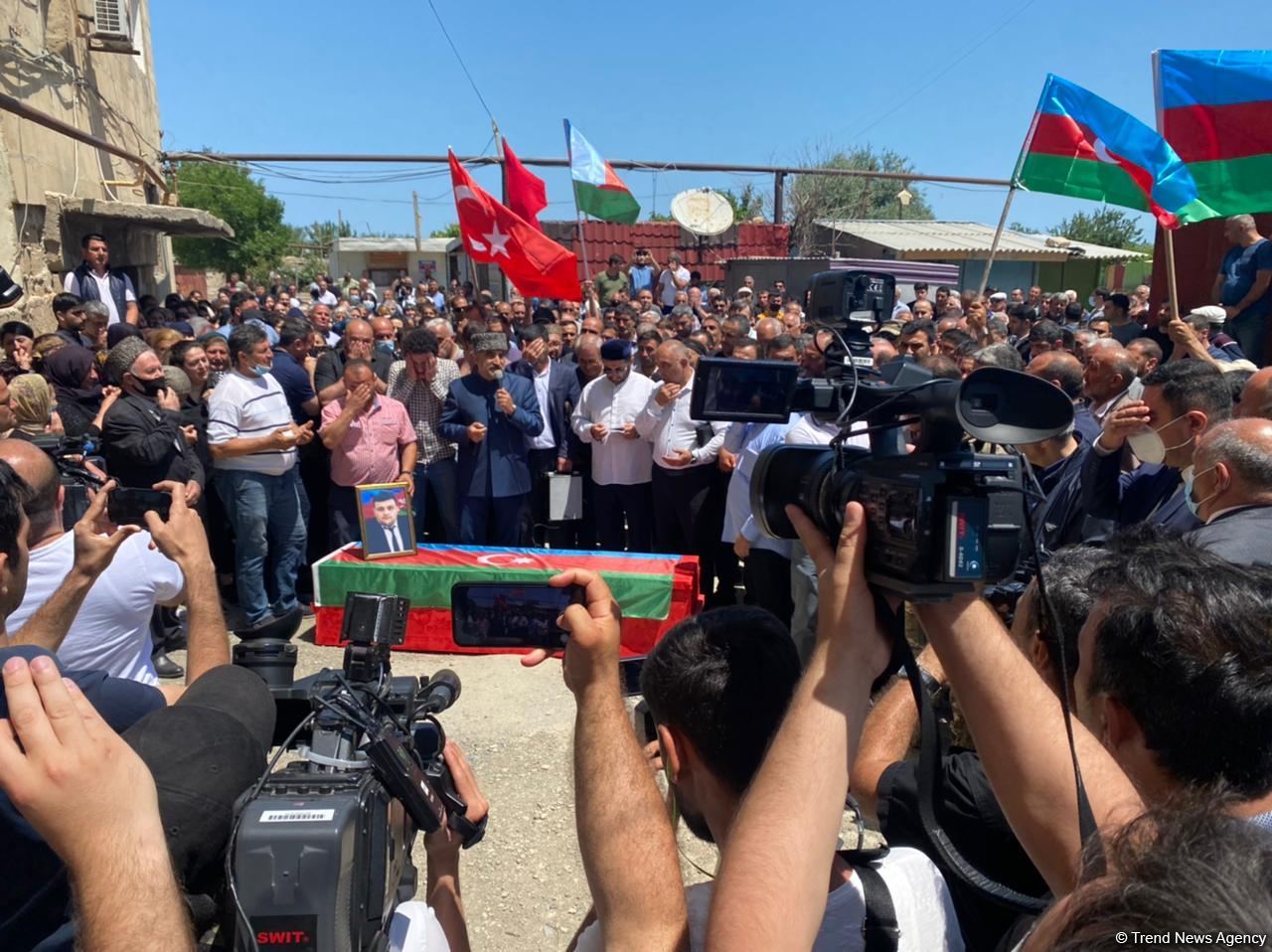 Sirac Abışovla vida mərasimi (FOTO)