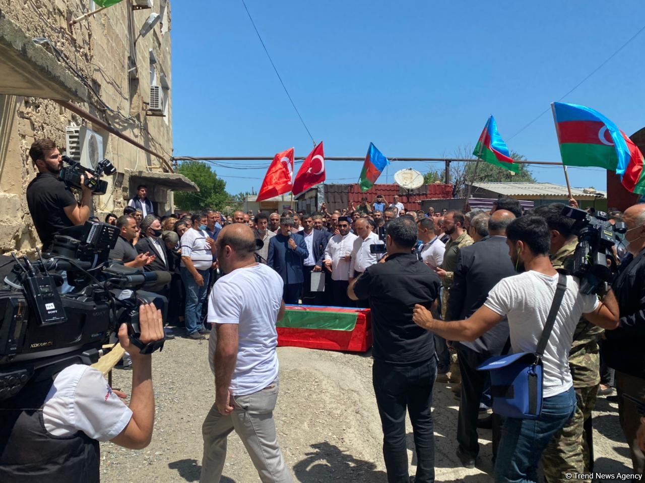 Sirac Abışovla vida mərasimi (FOTO)