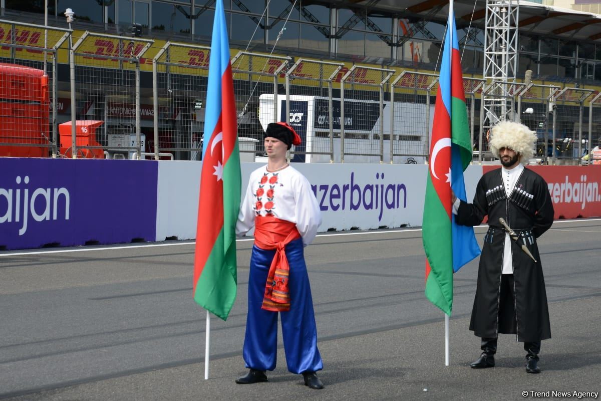 Formula 1 Azərbaycan Qran Prisində Dövlət Himni mərasimi keçirilib (FOTO/VİDEO)