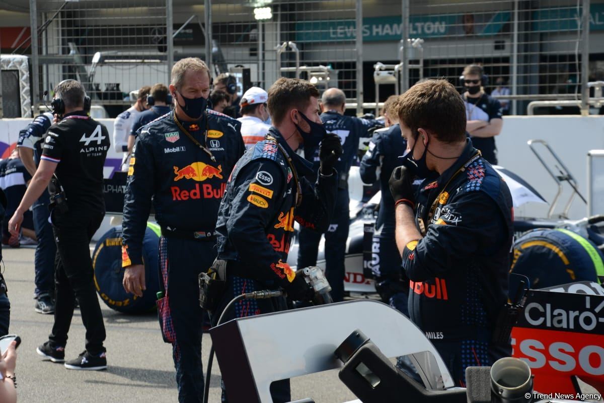 Formula 1 Azərbaycan Qran Prisində Dövlət Himni mərasimi keçirilib (FOTO/VİDEO)