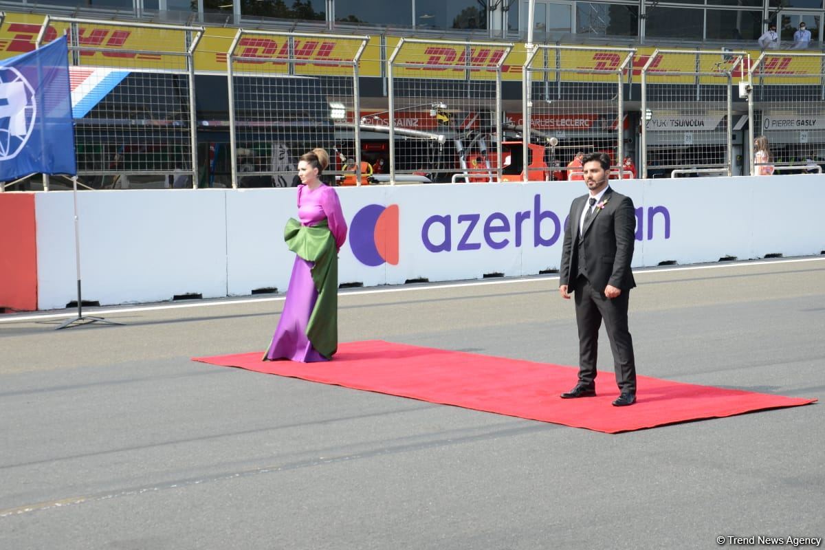Formula 1 Azərbaycan Qran Prisində Dövlət Himni mərasimi keçirilib (FOTO/VİDEO)