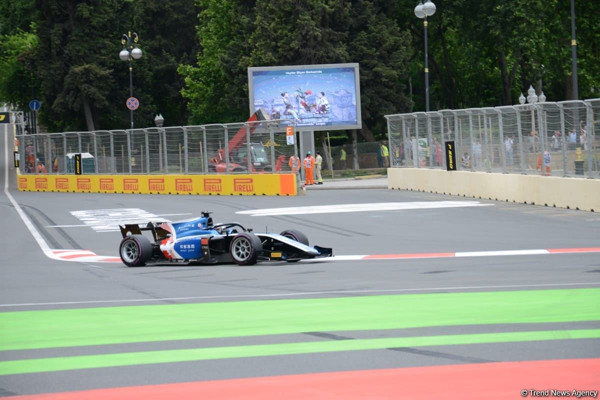 F2 üçüncü sprint yürüşünə start verilib (FOTO)