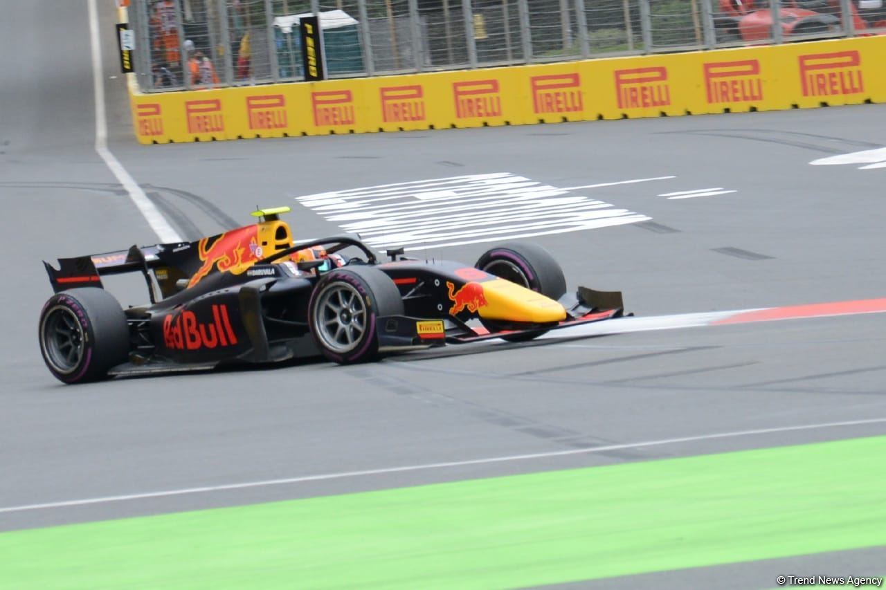 F2 üçüncü sprint yürüşünə start verilib (FOTO)