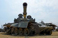 Ziyarətçilər Hərbi Qənimətlər Parkında Ordumuzun gücünü öz gözləri ilə görürlər (FOTOREPORTAJ)