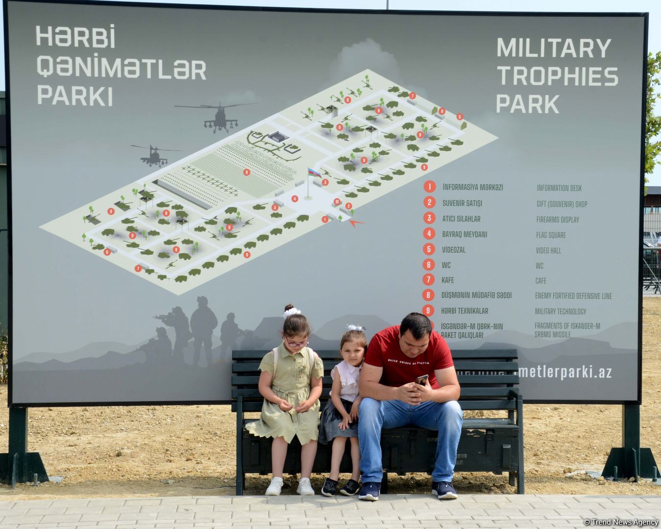 Ziyarətçilər Hərbi Qənimətlər Parkında Ordumuzun gücünü öz gözləri ilə görürlər (FOTOREPORTAJ)