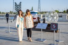 Bakı Dənizkənarı Bulvarda NARGIS Nəşriyyat evinin “Reduce, Reuse, Recycle, Respect” sərgisi açıldı (FOTO/VİDEO)